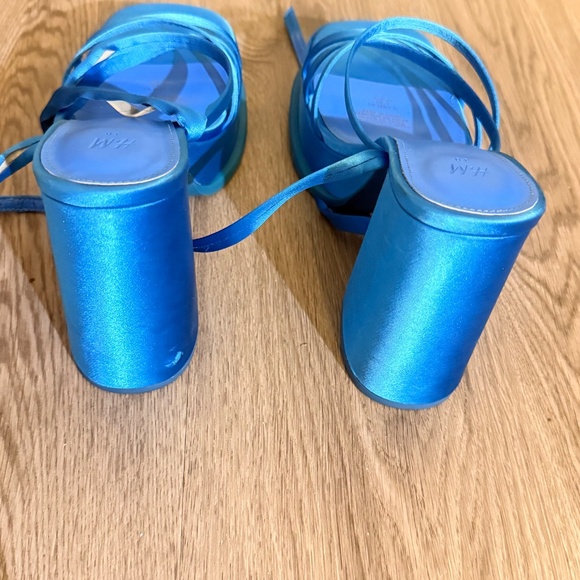 Blue heels - Picture 3 of 4